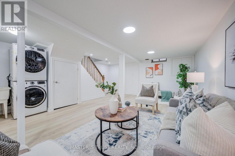 4 GATSBY SQUARE, Brampton (Northgate), Ontario, L6S2H4