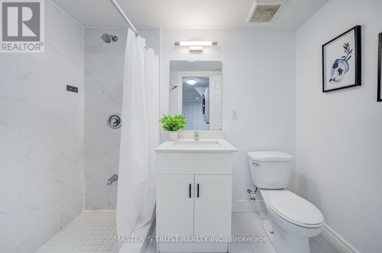 4 GATSBY SQUARE, Brampton (Northgate), Ontario, L6S2H4
