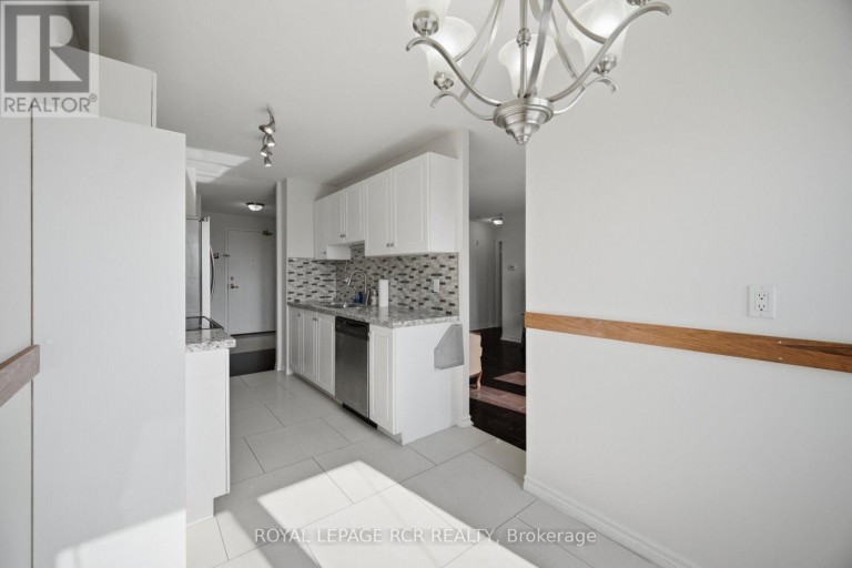 304 - 10 DAYSPRING CIRCLE, Brampton (Goreway Drive Corridor), Ontario, L6P1B9