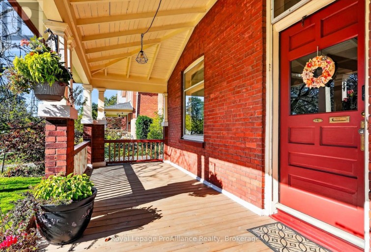 174 UNIVERSITY AVENUE W, Cobourg, Ontario, K9A2H2