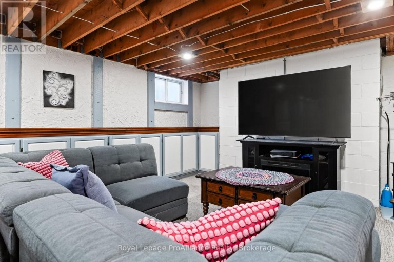 174 UNIVERSITY AVENUE W, Cobourg, Ontario, K9A2H2