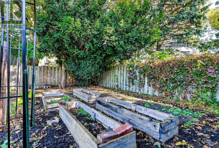 174 UNIVERSITY AVENUE W, Cobourg, Ontario, K9A2H2