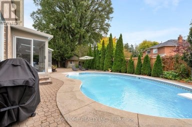 11 CARPENTER COURT Markham (Raymerville) Ontario photo 44