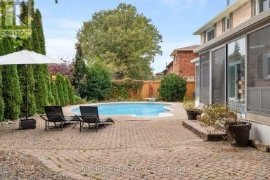 11 CARPENTER COURT Markham (Raymerville) Ontario photo 47