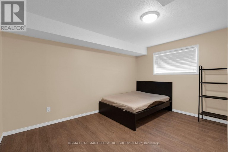 B02 - 120 BELL FARM ROAD, Barrie (Alliance), Ontario, L4M6J2