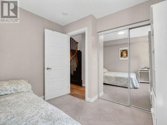 19 STANLEY GREENE BOULEVARD Toronto (Downsview-Roding-CFB) Ontario photo 17