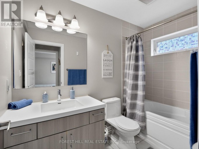 19 STANLEY GREENE BOULEVARD, Toronto (Downsview-Roding-CFB), Ontario, M3K0B1