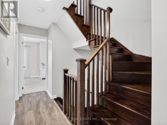 19 STANLEY GREENE BOULEVARD Toronto (Downsview-Roding-CFB) Ontario photo 25