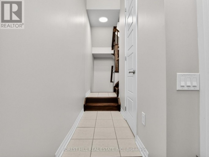 19 STANLEY GREENE BOULEVARD, Toronto (Downsview-Roding-CFB), Ontario, M3K0B1