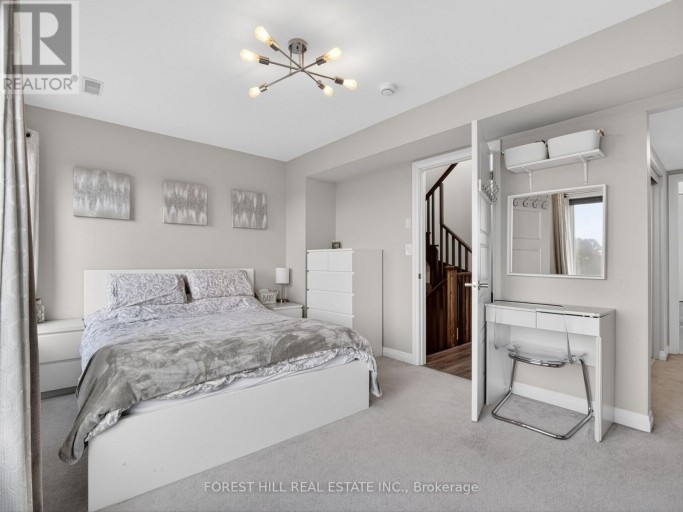 19 STANLEY GREENE BOULEVARD, Toronto (Downsview-Roding-CFB), Ontario, M3K0B1