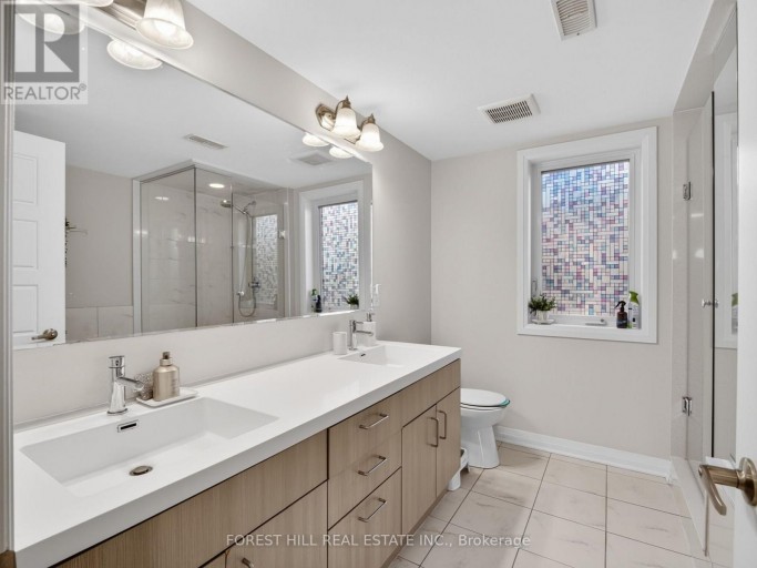 19 STANLEY GREENE BOULEVARD, Toronto (Downsview-Roding-CFB), Ontario, M3K0B1