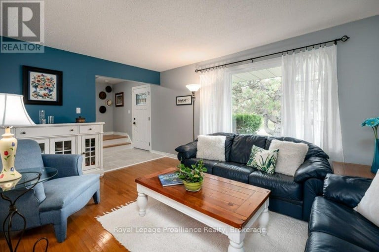 29 HOPE CRESCENT, Belleville (Belleville Ward), Ontario, K8P4S3