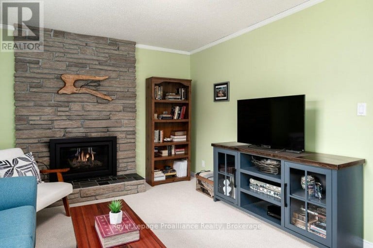 29 HOPE CRESCENT, Belleville (Belleville Ward), Ontario, K8P4S3