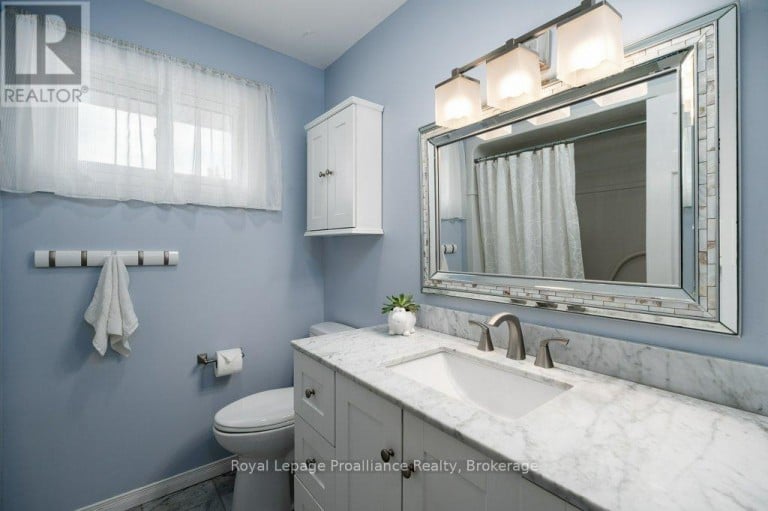 29 HOPE CRESCENT, Belleville (Belleville Ward), Ontario, K8P4S3
