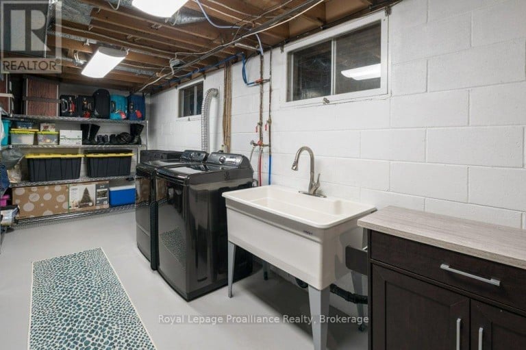 29 HOPE CRESCENT, Belleville (Belleville Ward), Ontario, K8P4S3