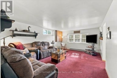 192 ST. LAWRENCE STREET W Centre Hastings Ontario photo 18