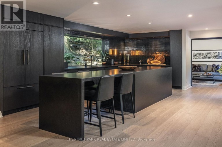 94 ROXBOROUGH DRIVE, Toronto (Rosedale-Moore Park), Ontario, M4W1X1