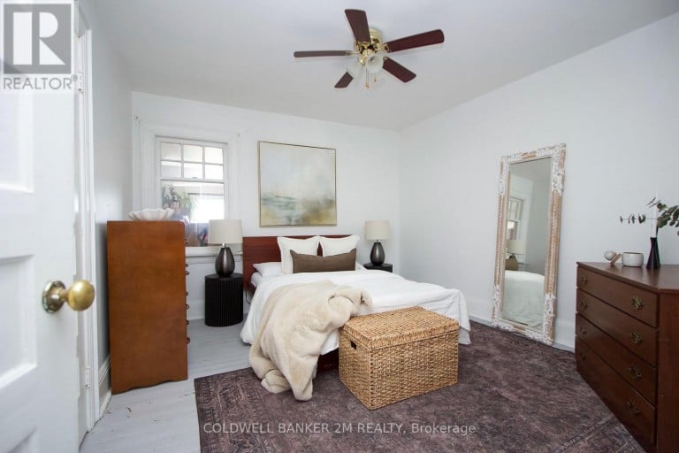 49 BROCK STREET E, Oshawa (O'Neill), Ontario, L1G1R8