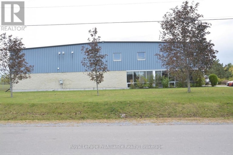 30 HUFF AVENUE, Quinte West (Trenton Ward), Ontario, K8V0A1