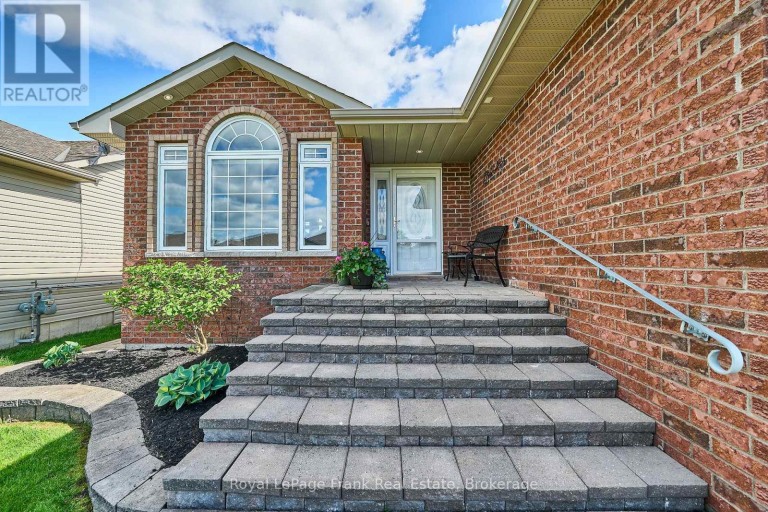 11 FOX DEN DRIVE, Brighton, Ontario, K0K1H0