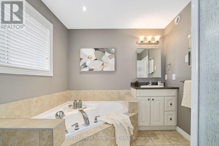 11 FOX DEN DRIVE, Brighton, Ontario, K0K1H0