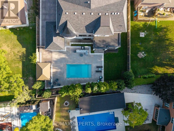 108 HOLLINGSWORTH DRIVE, King (King City), Ontario, L7B1G4