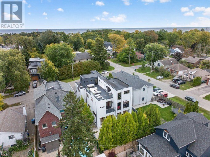 647 MONTBECK CRESCENT, Mississauga (Lakeview), Ontario, L5G1P1