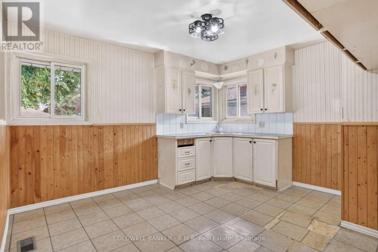 314 DOVER STREET, Oshawa (Eastdale), Ontario, L1G6G6