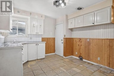 314 DOVER STREET Oshawa (Eastdale) Ontario photo 8