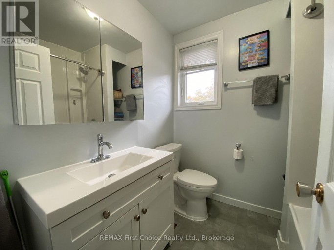 722 CATHERINE STREET, Thunder Bay (Westfort), Ontario, P7E1L5
