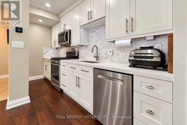 3 - 69 UPPER CANADA DRIVE Toronto (St. Andrew-Windfields) Ontario photo 16