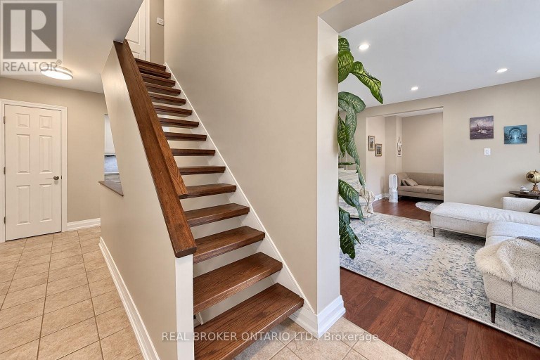 3 - 69 UPPER CANADA DRIVE, Toronto (St. Andrew-Windfields), Ontario, M2P2A2