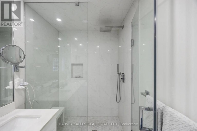 141 OLD FOREST HILL ROAD, Toronto (Forest Hill North), Ontario, M5N2N7