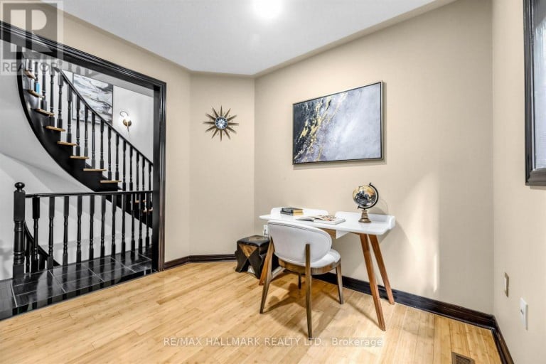 106 LARRATT LANE, Richmond Hill (Westbrook), Ontario, L4C0E3