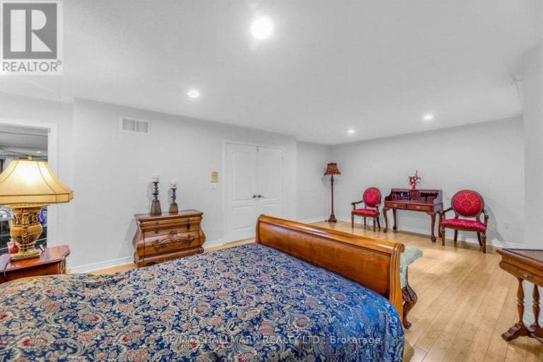106 LARRATT LANE, Richmond Hill (Westbrook), Ontario, L4C0E3
