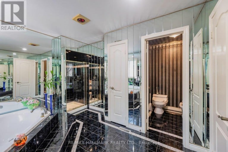 106 LARRATT LANE, Richmond Hill (Westbrook), Ontario, L4C0E3