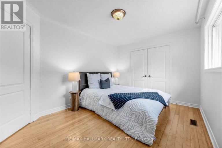 106 LARRATT LANE, Richmond Hill (Westbrook), Ontario, L4C0E3
