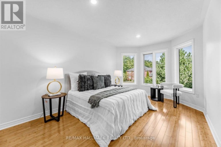 106 LARRATT LANE, Richmond Hill (Westbrook), Ontario, L4C0E3