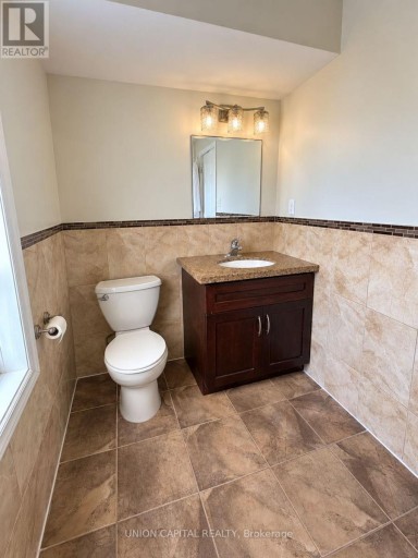 UPPER - 84 RUNNYMEDE ROAD, Toronto (High Park-Swansea), Ontario, M6S2Y3