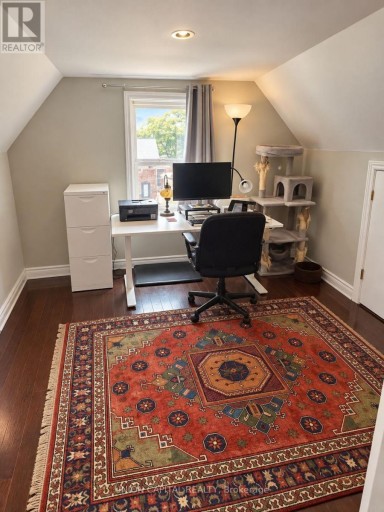 UPPER - 84 RUNNYMEDE ROAD, Toronto (High Park-Swansea), Ontario, M6S2Y3