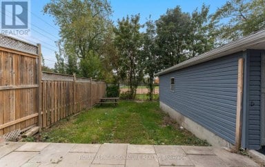 317 GLIDDON AVENUE Oshawa (Central) Ontario photo 41