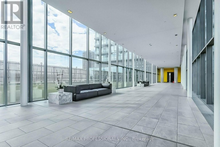810 - 103 THE QUEENSWAY AVENUE, Toronto (High Park-Swansea), Ontario, M6S5B3