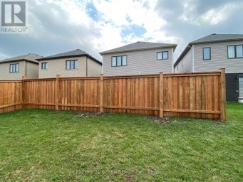 55 SELECTION HEIGHTS Thorold (Rolling Meadows) Ontario photo 18