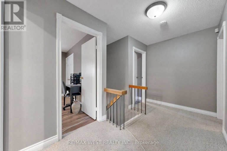 13 MANSFIELD STREET, Brampton (Central Park), Ontario, L6S2X8