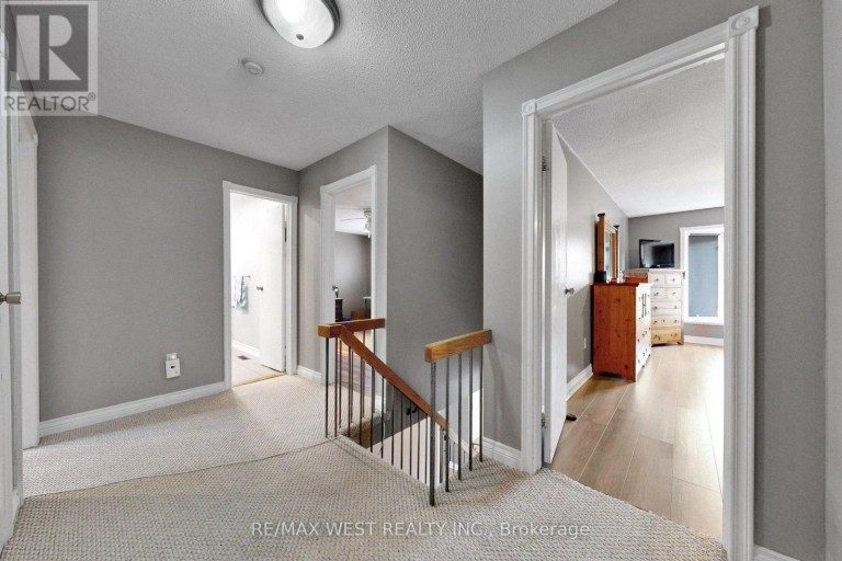 13 MANSFIELD STREET, Brampton (Central Park), Ontario, L6S2X8