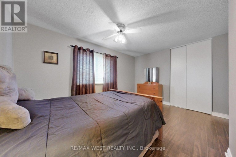 13 MANSFIELD STREET, Brampton (Central Park), Ontario, L6S2X8