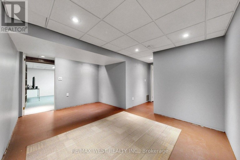 13 MANSFIELD STREET, Brampton (Central Park), Ontario, L6S2X8