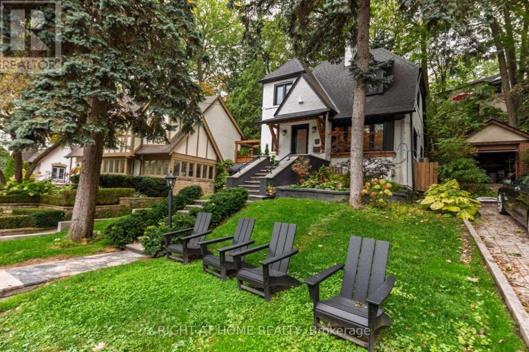 16 PINE CRESCENT, Toronto (The Beaches), Ontario, M4E1L2
