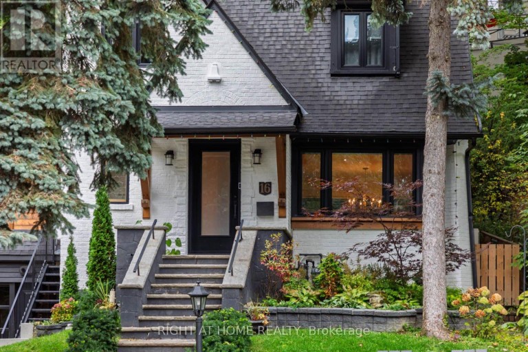 16 PINE CRESCENT, Toronto (The Beaches), Ontario, M4E1L2