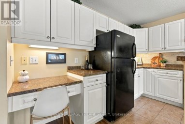 68 - 1600 MICKLEBOROUGH DRIVE London North (North I) Ontario photo 15